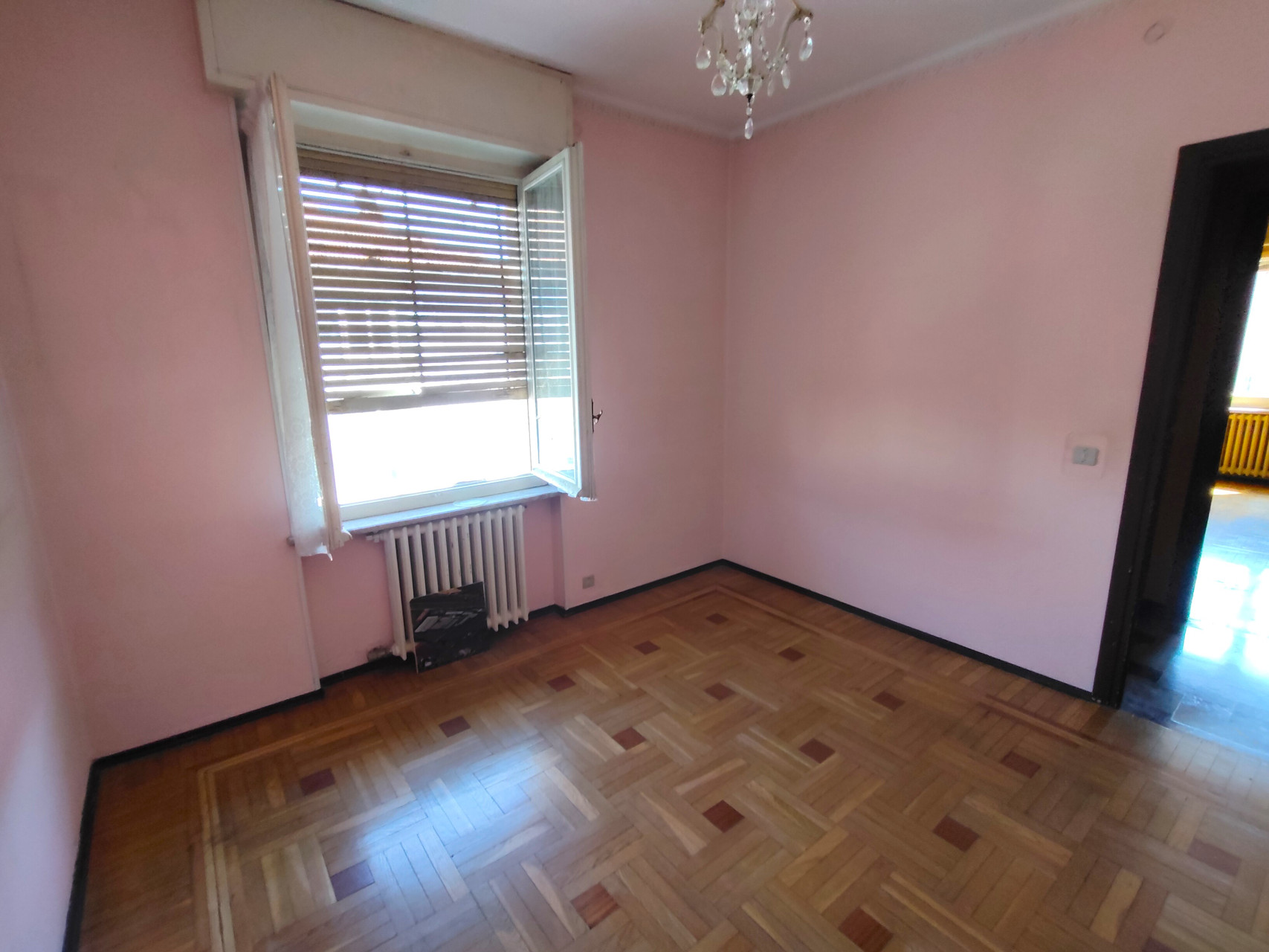 Cuneo, corso Gramsci quadrilocale con due garage - Cuneo